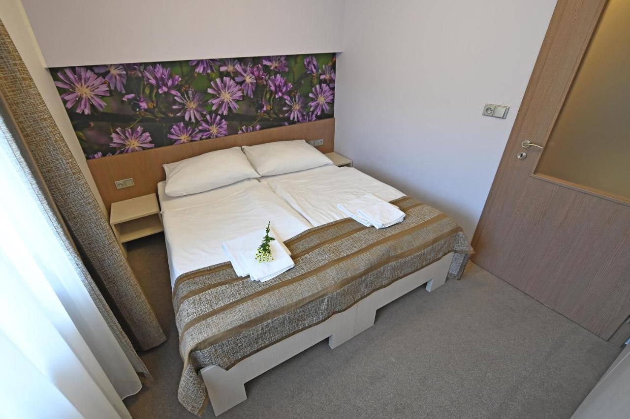 Hotel Jirinka Dolni Morava Ngoại thất bức ảnh
