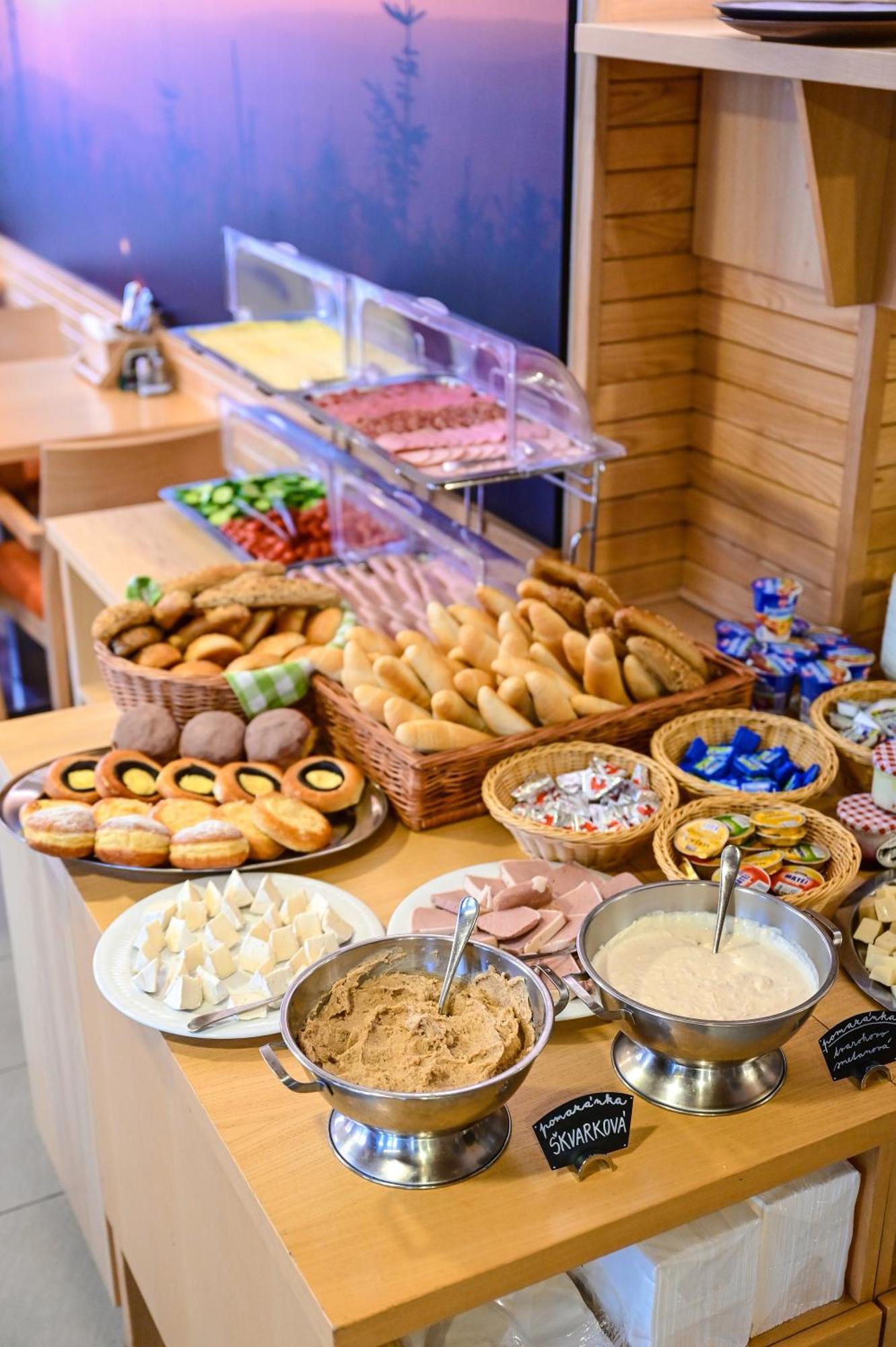 Hotel Jirinka Dolni Morava Ngoại thất bức ảnh