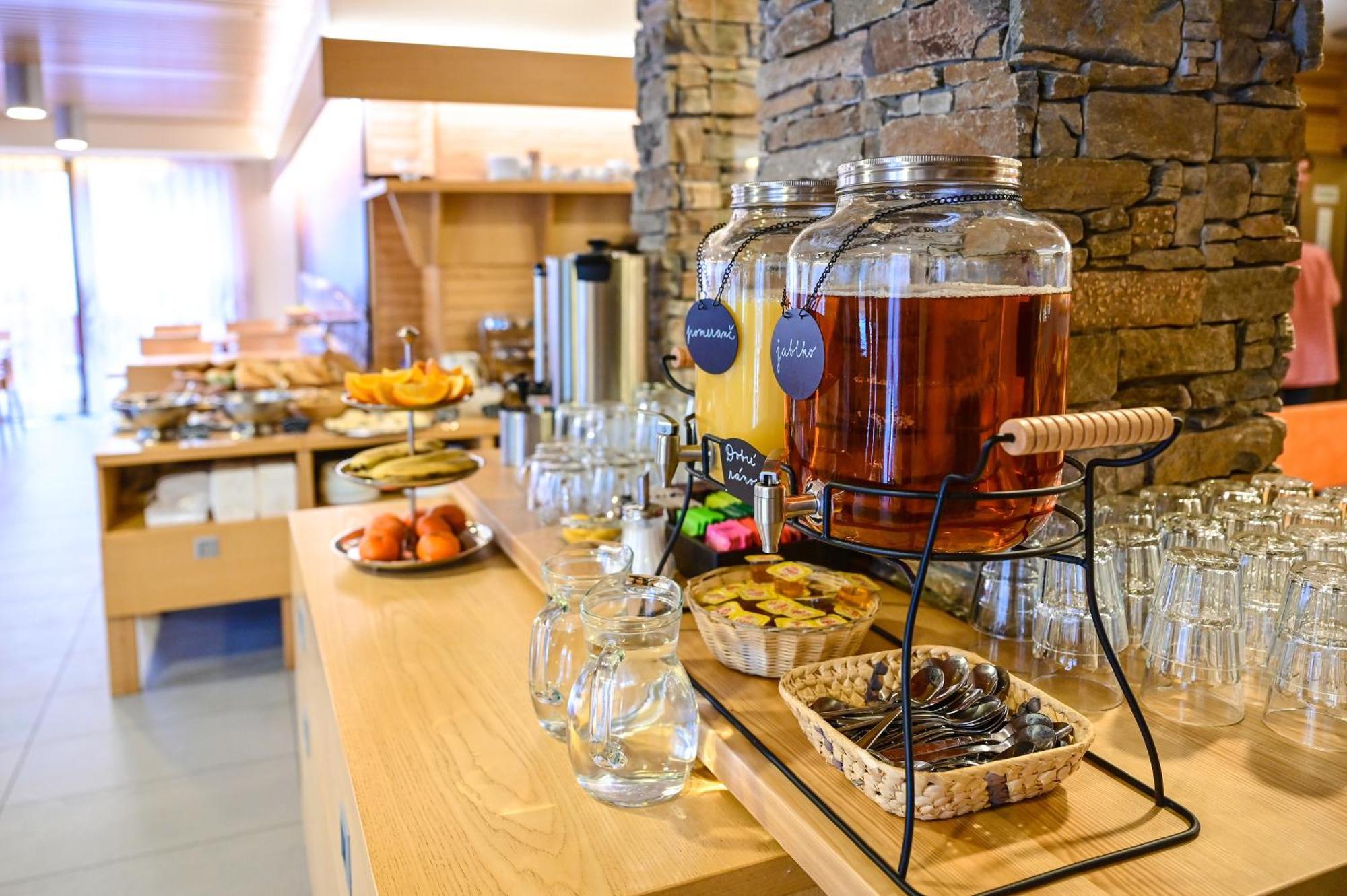 Hotel Jirinka Dolni Morava Ngoại thất bức ảnh